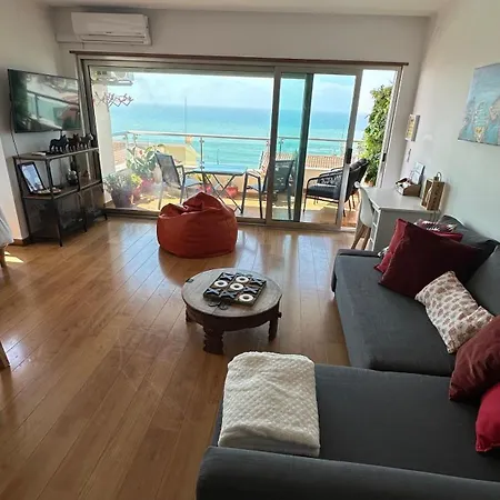 L - Apartment *