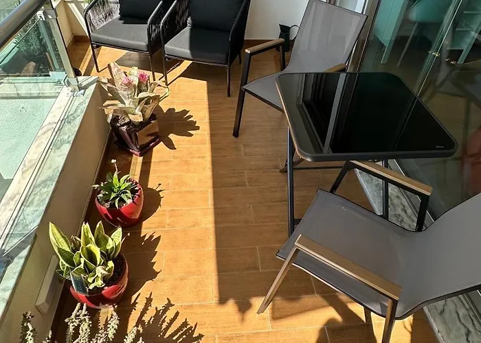 L - * Эрисейра